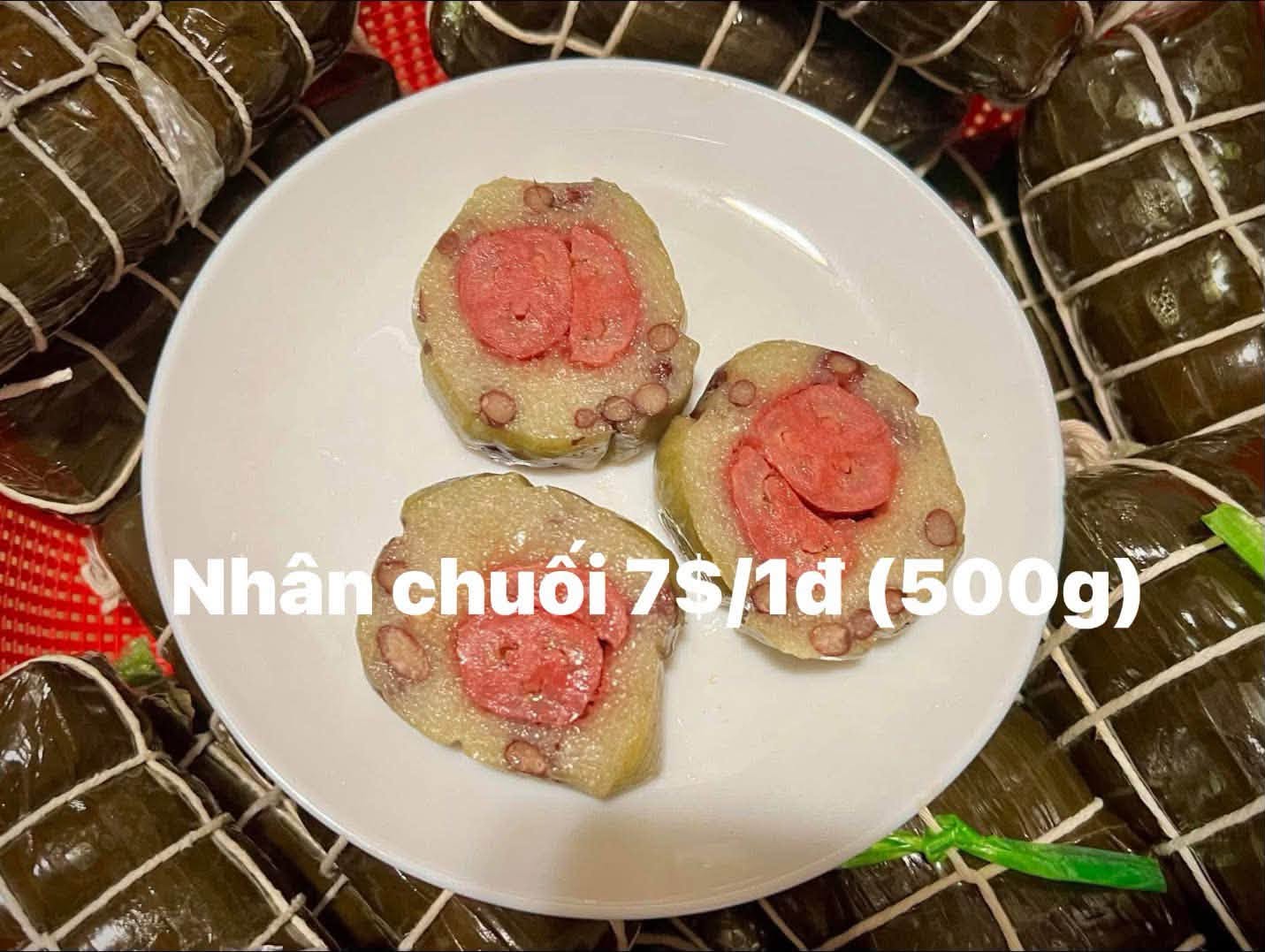 Banana Sticky Rice Cake - Bánh Tét Nhân Chuối