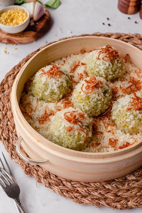 Cudweed Sticky Rice Dumplings - Xôi Khúc