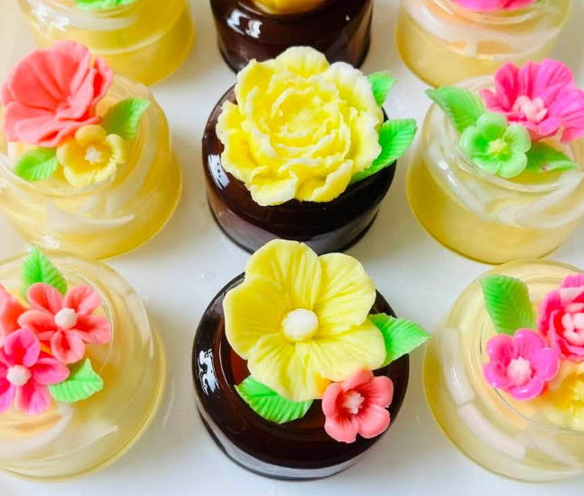 Custom Floral Design Flancheese Jelly