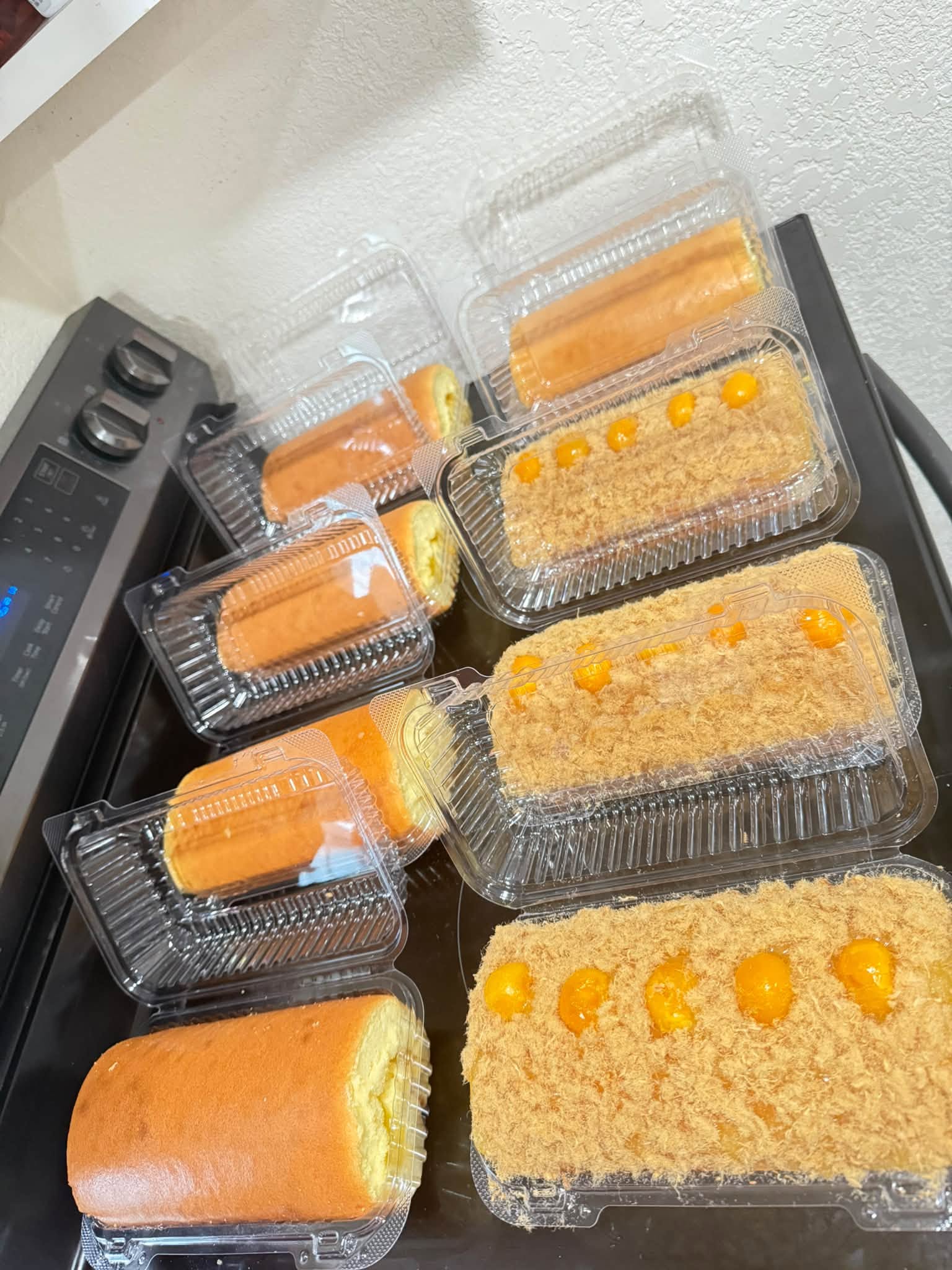 Sponge Cake - Extra Sauce
