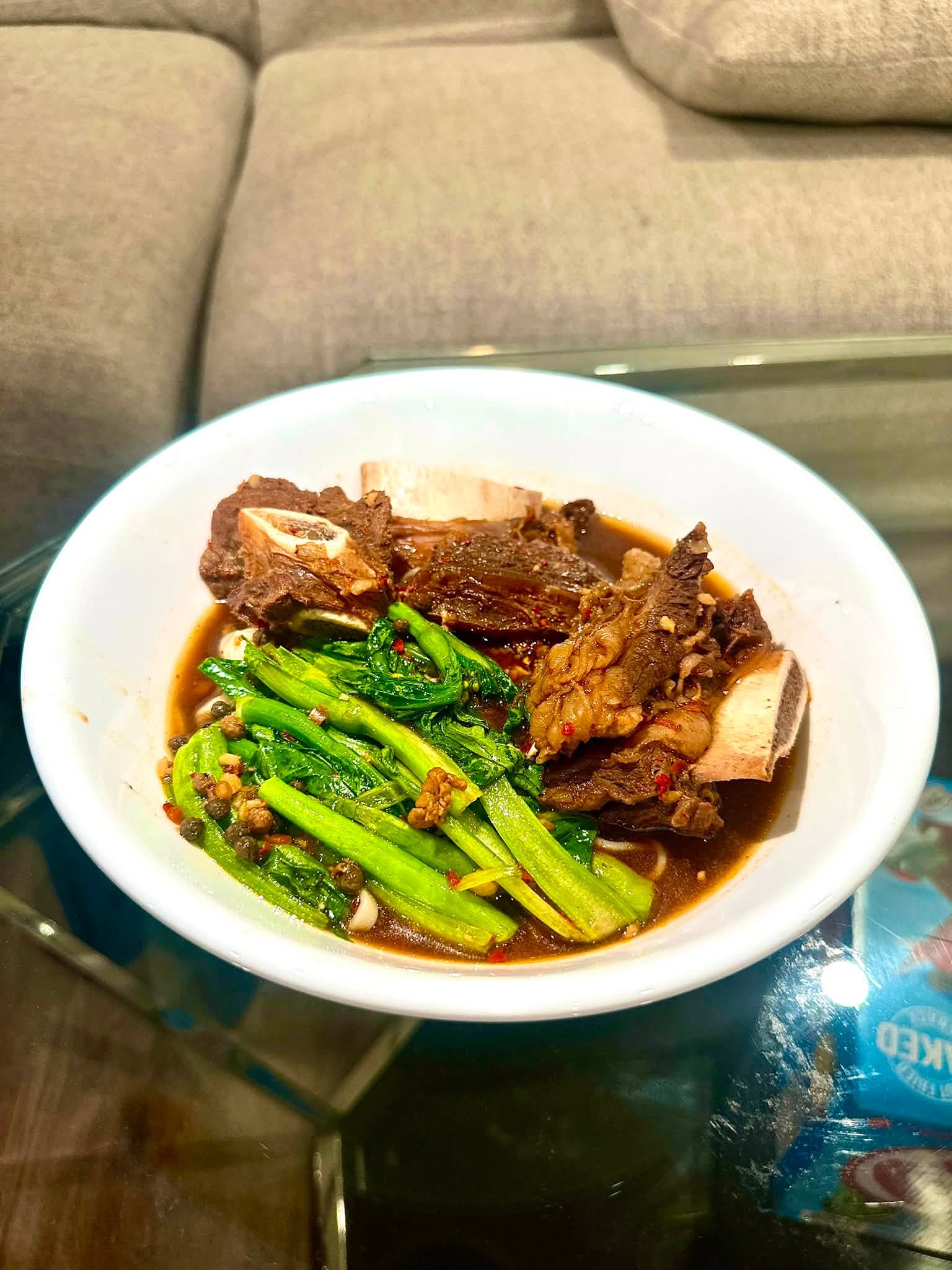Szechuan Spicy Beef Rib Noodle Soup – $17.00 / box