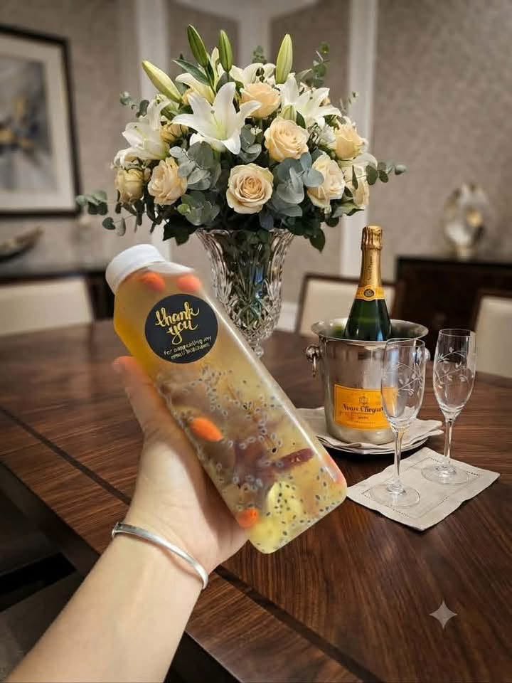 Beauty Herbal Dessert with Lotus Seed and Rock Sugar