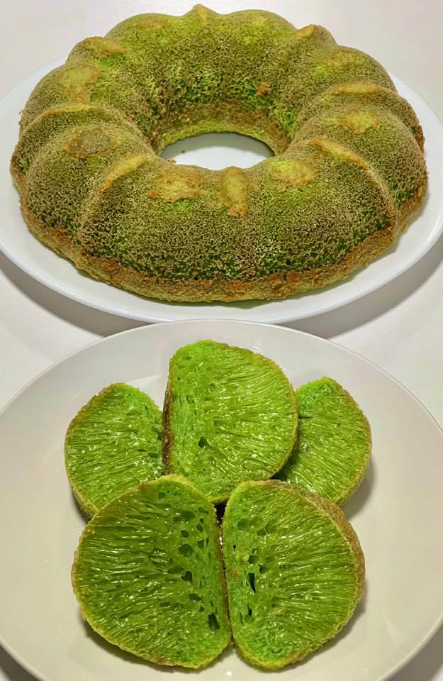 Pandan Honeycomb Cake (Bánh Bò Lá Dứa - 10 inch)