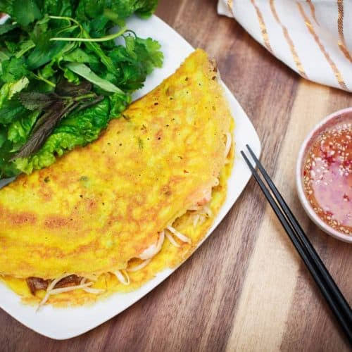 Vietnamese Sizzling Crepe (Bánh Xèo)