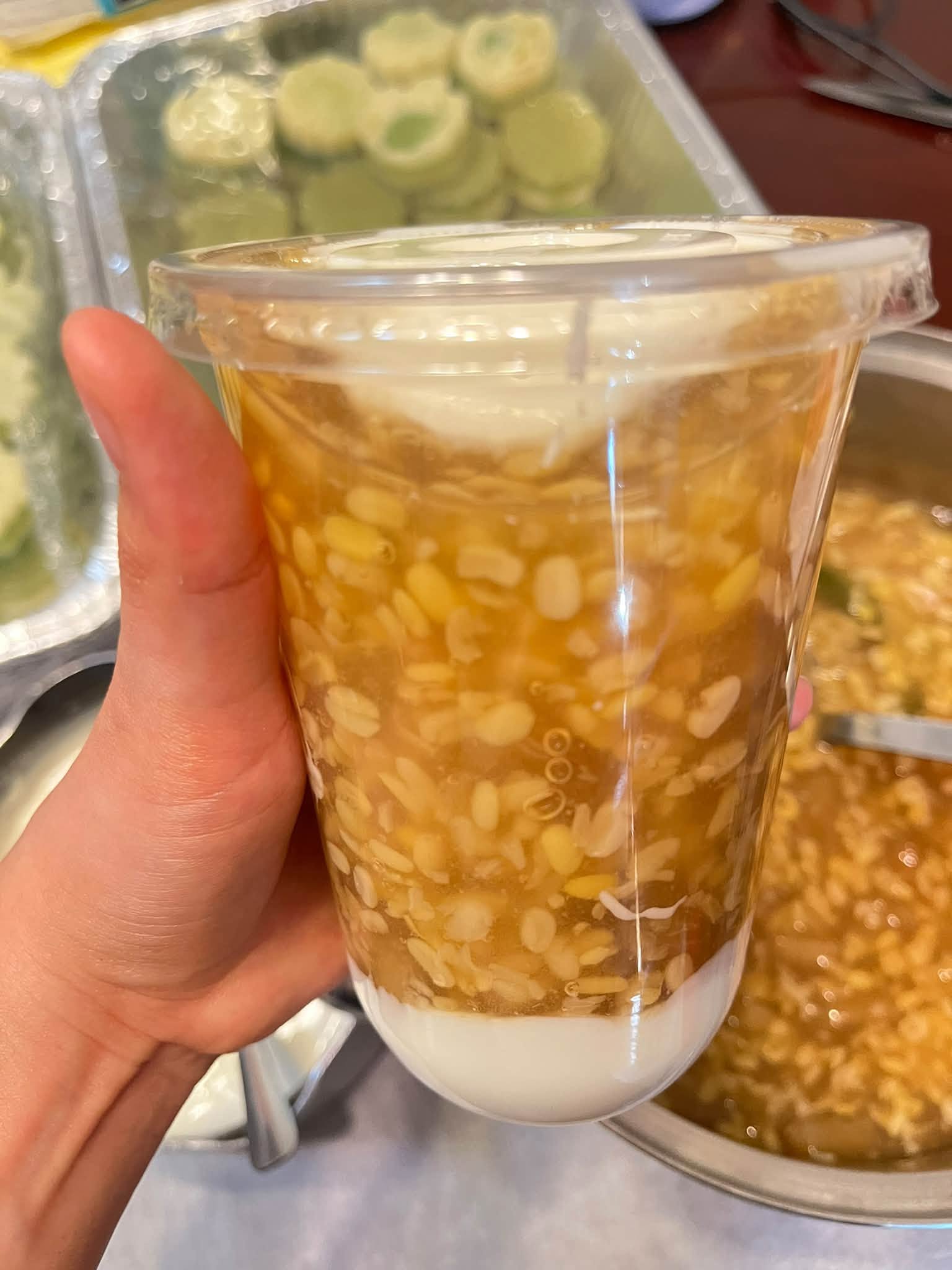 Vietnamese Pomelo and Mung Bean Sweet Soup - Chè Bưởi