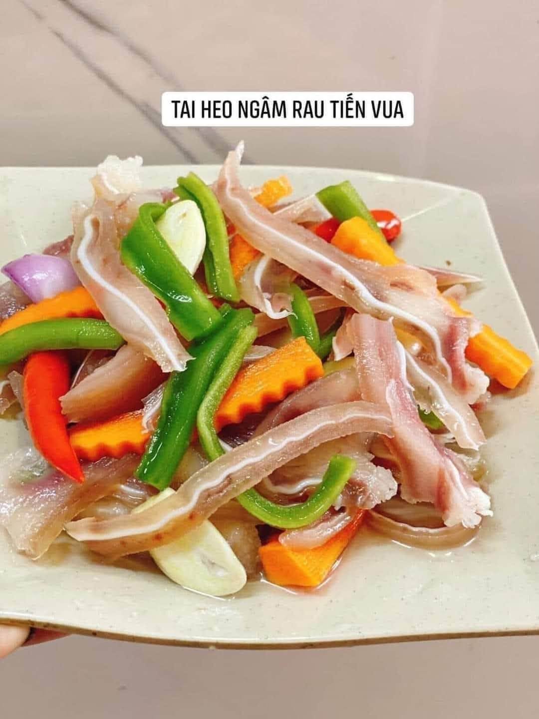 Pig Ear Pickled with Stem Lettuce (Jar)